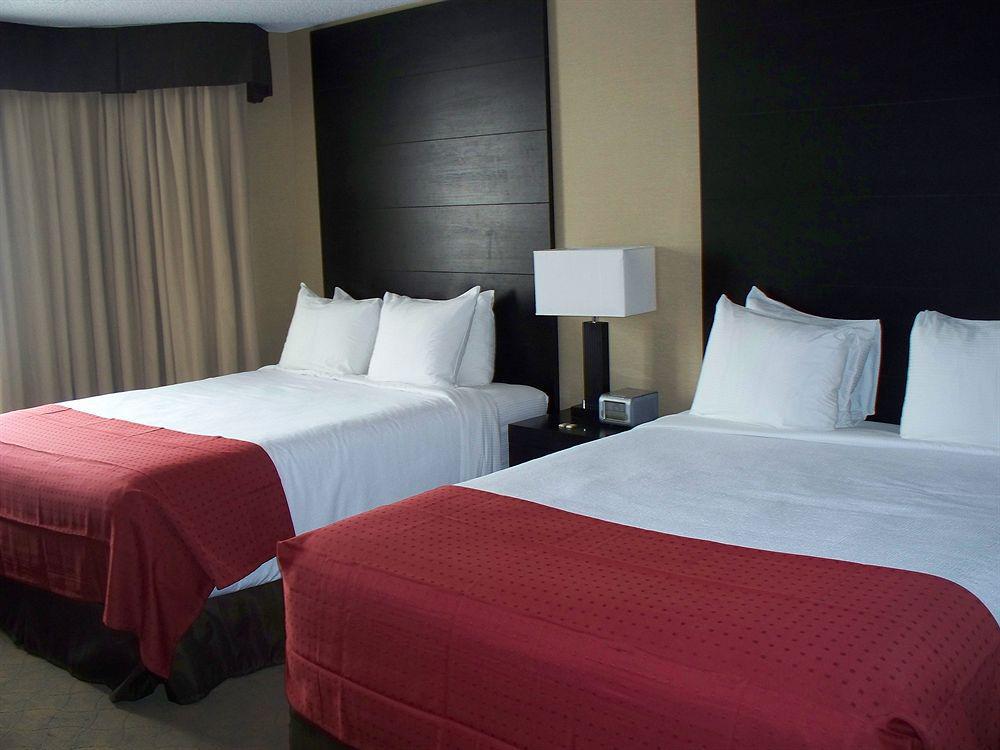 Edmonton Hotel & Convention Center Edmonton Quarto foto